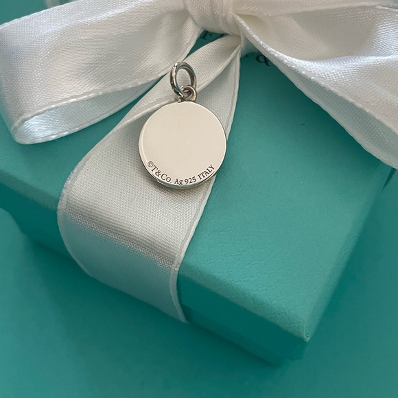 Tiffany & Co girl charm - Picture 5 of 6